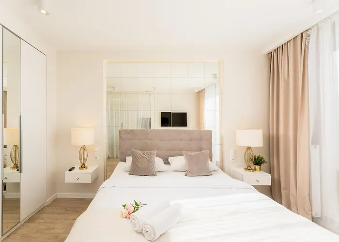 Glossy M45 アパート *