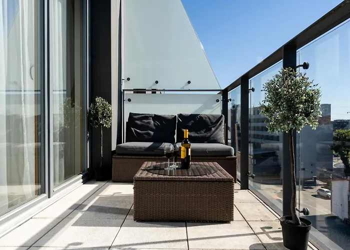 Glossy M45 アパート *